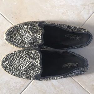 Lucky Brand B & W slip-on Espadrille